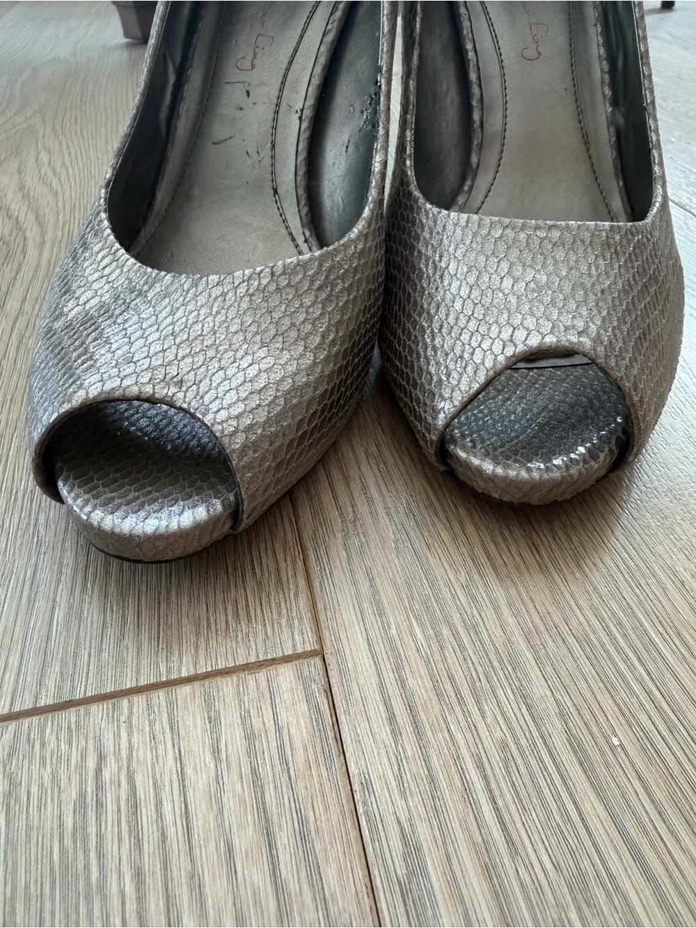 Metallic Peep-Toe High Heels in Metallic Taupe\Gray - Picture 7 of 15